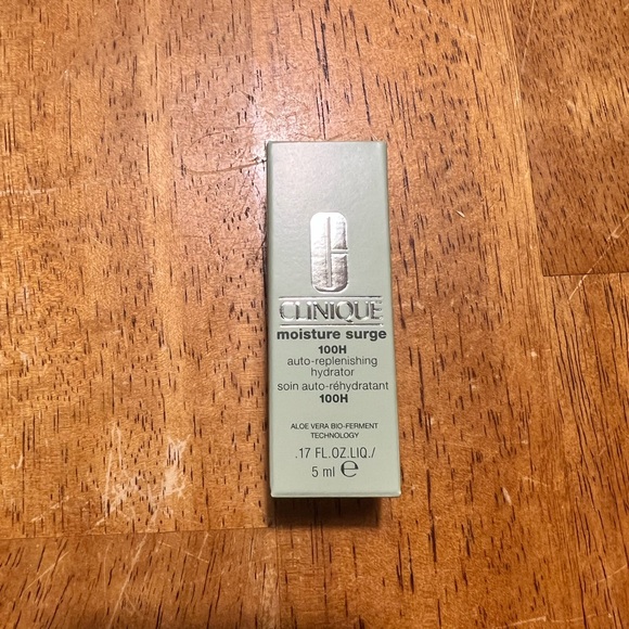 Clinique Moisture Surge 100H - Picture 2 of 2